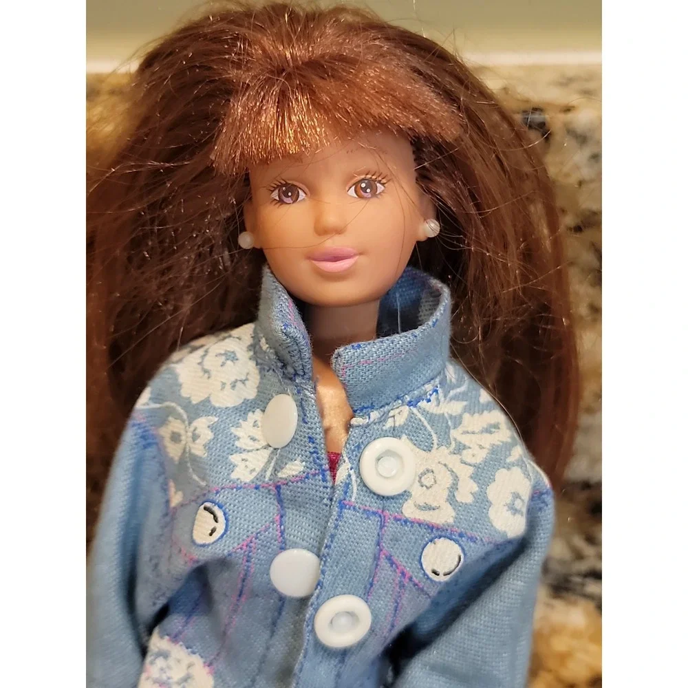 Vtg 1987 Hasbro Barbie Doll Bendable Legs Red Hair Brown Eyes China
